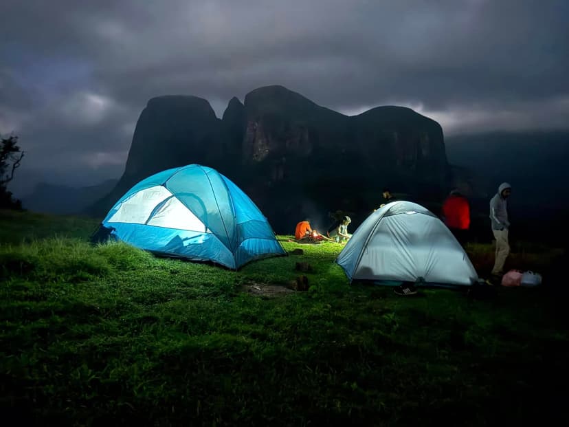 Knuckles Mountain Range